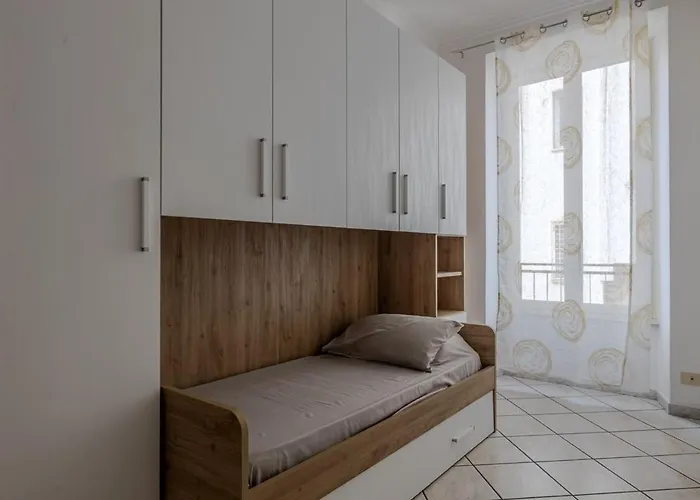 Apartment Mama - Metro C Mirti
