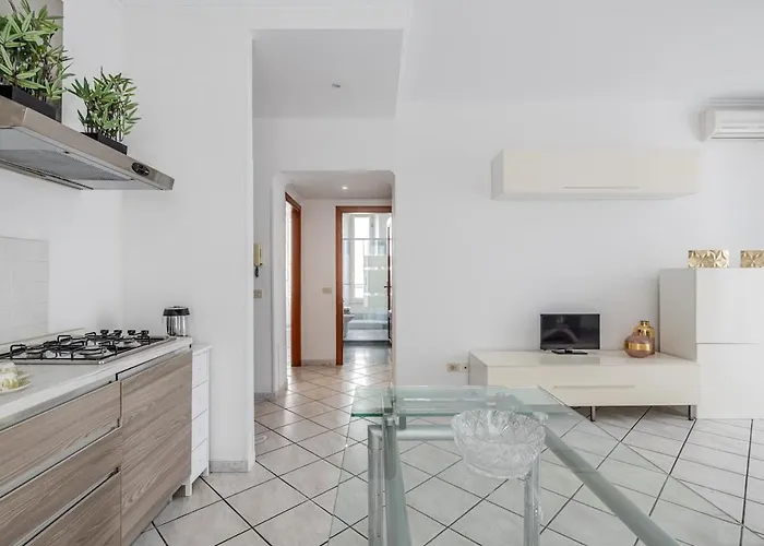 Apartment Mama - Metro C Mirti