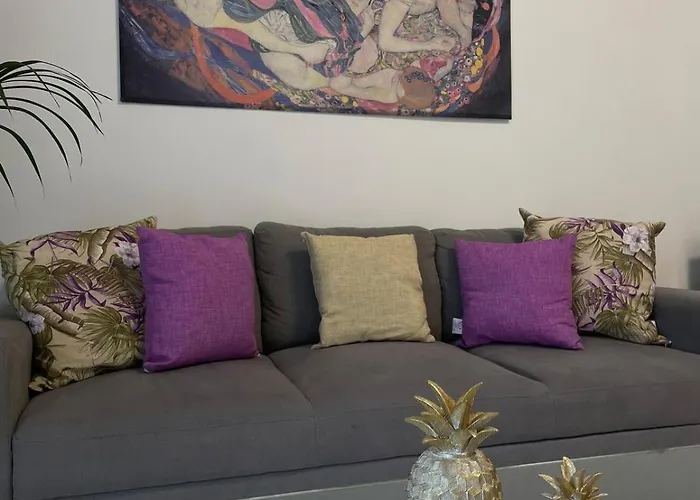 Mama - Metro C Mirti Apartment Rom