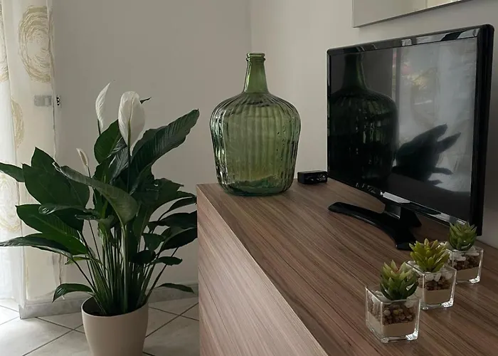 Mama - Metro C Mirti Apartment